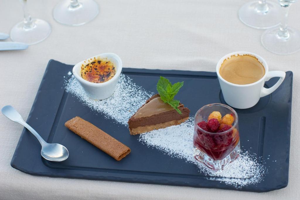 Logis Hotel Restaurant La Porte Des Cevennes Anduze Εξωτερικό φωτογραφία