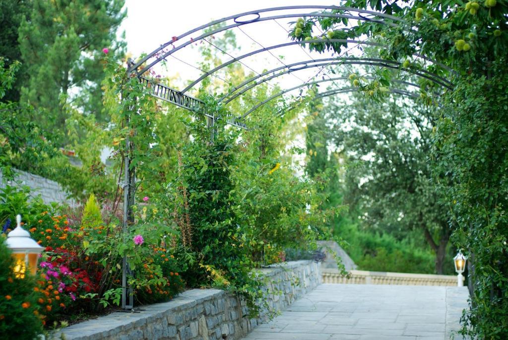 Logis Hotel Restaurant La Porte Des Cevennes Anduze Εξωτερικό φωτογραφία