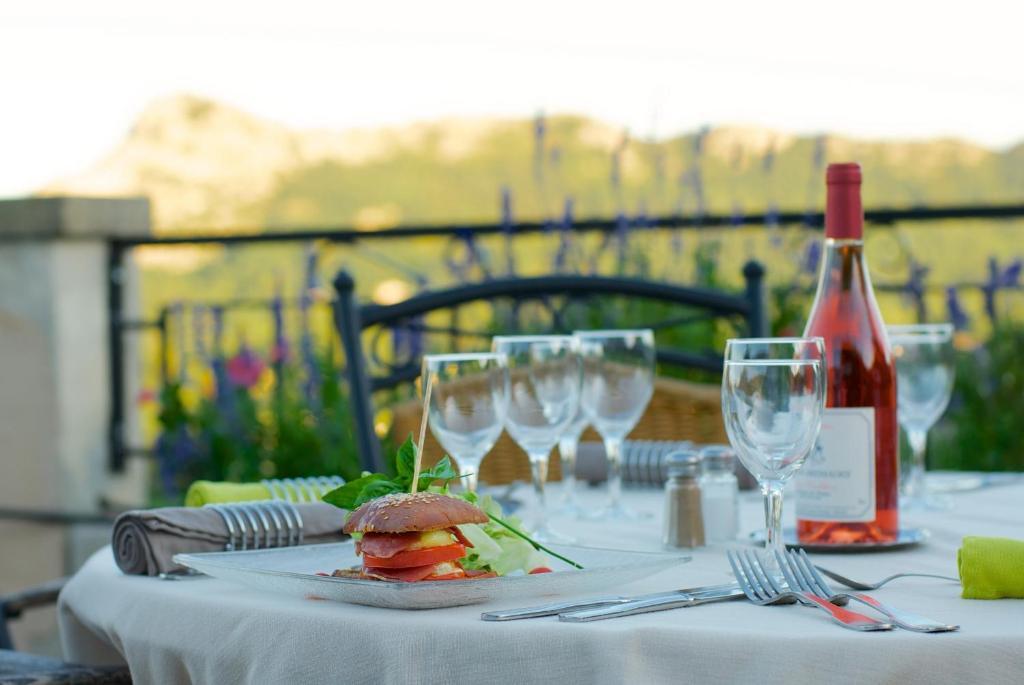 Logis Hotel Restaurant La Porte Des Cevennes Anduze Εξωτερικό φωτογραφία